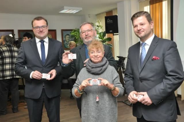 Jak wyrobić kartę seniora w Radomiu - proste kroki i wymagania Jak wyrobić kartę seniora w Radomiu - proste kroki i wymagania