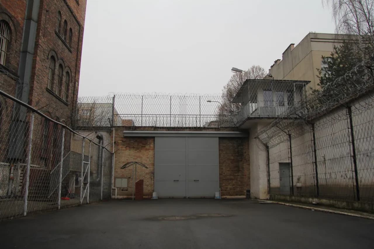 Jak wygląda areszt w Szczecinie? Warunki, życie i codzienność osadzonych Jak wygląda areszt w Szczecinie? Warunki, życie i codzienność osadzonych
