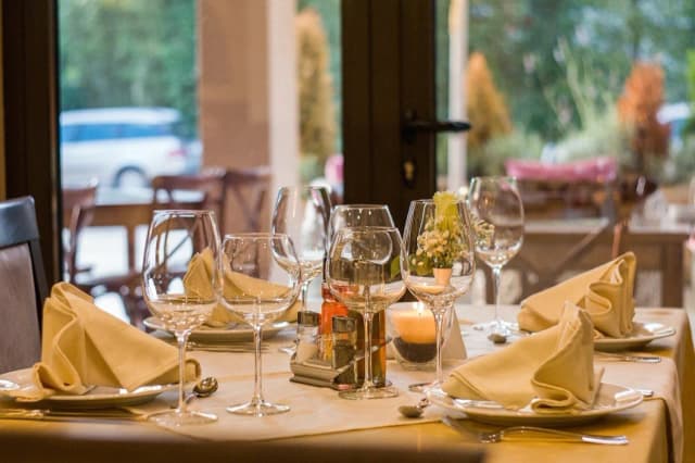 Gdzie zjeść w Jeleniej Górze? Najlepsze restauracje i smaki Gdzie zjeść w Jeleniej Górze? Najlepsze restauracje i smaki