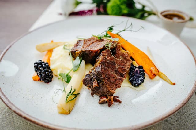 Gdzie zjeść w Kamiennej Górze? Odkryj najlepsze lokale gastronomiczne Gdzie zjeść w Kamiennej Górze? Odkryj najlepsze lokale gastronomiczne
