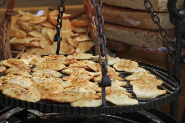 Gdzie zjeść w Zakopanem? Odkryj najlepsze miejsca na smaczny posiłek Gdzie zjeść w Zakopanem? Odkryj najlepsze miejsca na smaczny posiłek
