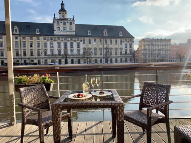 Gdzie zjeść we Wrocławiu? Odkryj najlepsze restauracje i smaki Gdzie zjeść we Wrocławiu? Odkryj najlepsze restauracje i smaki