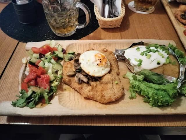 Gdzie zjeść w Kudowie-Zdroju? Odkryj najlepsze restauracje i smaki Gdzie zjeść w Kudowie-Zdroju? Odkryj najlepsze restauracje i smaki