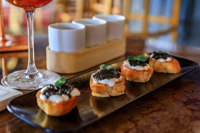 Gdzie zjeść w Nicei? Odkryj najlepsze restauracje i lokale gastronomiczne Gdzie zjeść w Nicei? Odkryj najlepsze restauracje i lokale gastronomiczne